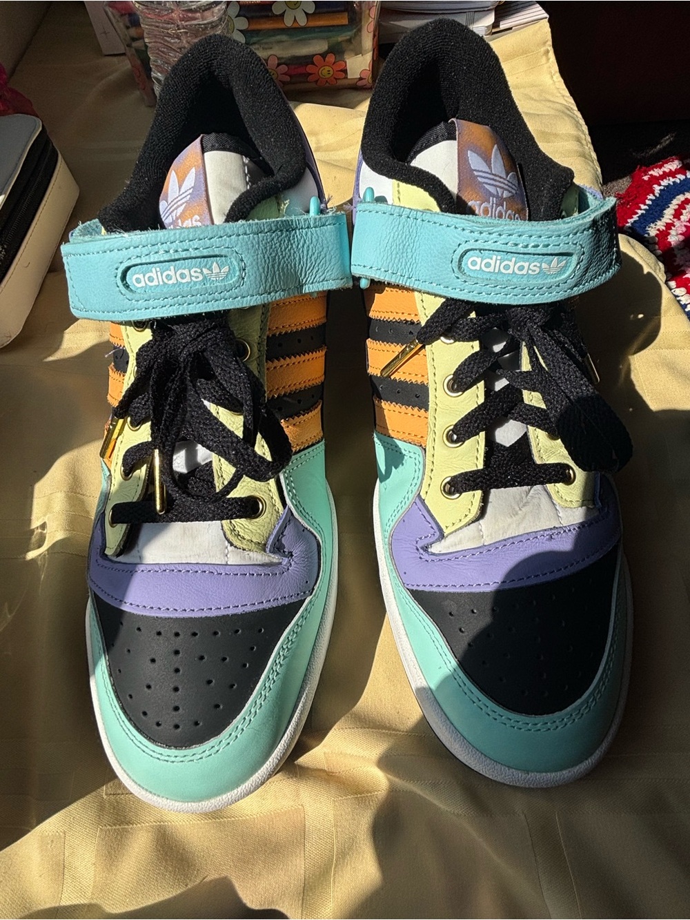 adidas throwbacks Multicolor low-Top Sneakers - Mint/Black/Pastel